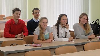ДВФ ВАВТ - «Олимпиада по обществознанию и математике» ДВФ ВАВТ - «Олимпиада по обществознанию и математике»